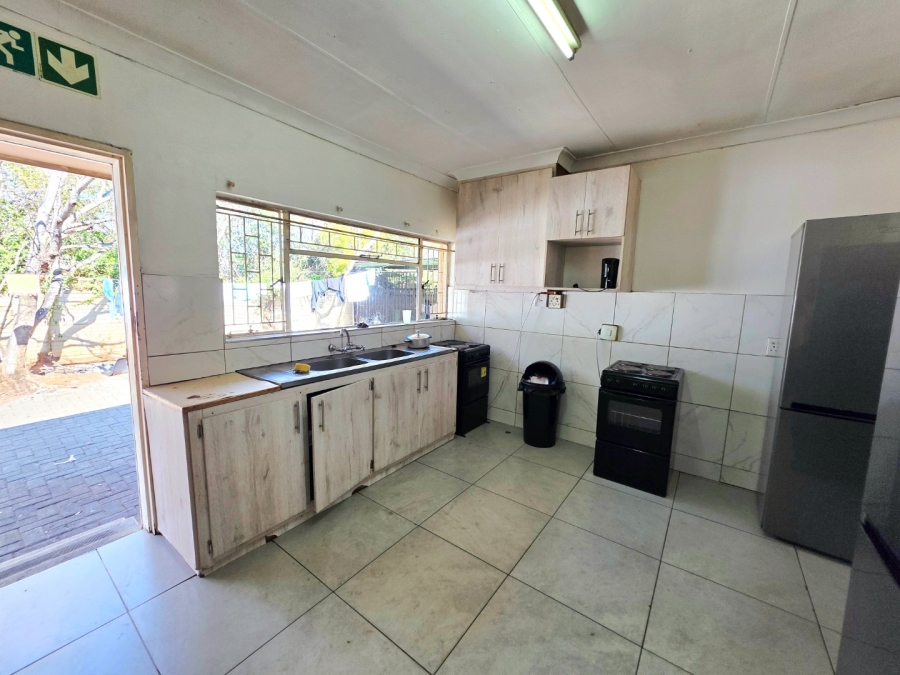 17 Bedroom Property for Sale in Universitas Free State